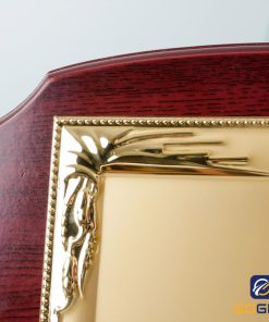 Bảng vinh danh làm từ chất liệu gỗ đồng cao cấp