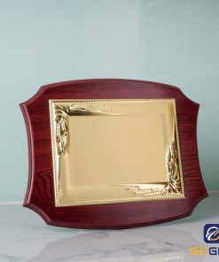 Bảng vinh danh cao cấp