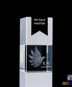 Cúp chế tác riêng do Gogift thực hiện