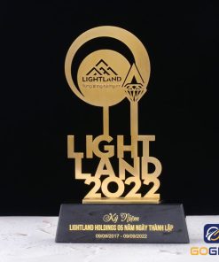 Cúp độc quyền CTR4 chế tác riêng theo yêu cầu Lightland Holdings