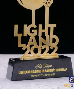 Cúp chế tác riêng theo yêu cầu khách hàng