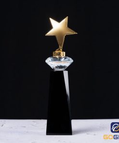 Cúp vinh danh cao cấp