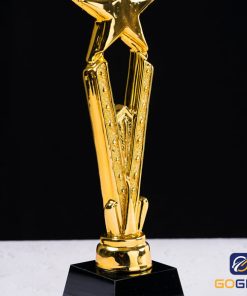 Cúp kim loại đẹp