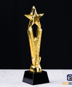 Cúp kim loại giá rẻ