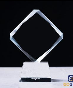 Cúp vinh danh nhân viên