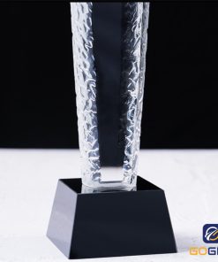 Mẫu cúp vinh danh pha lê