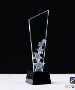 Cúp pha lê vinh danh ngôi sao