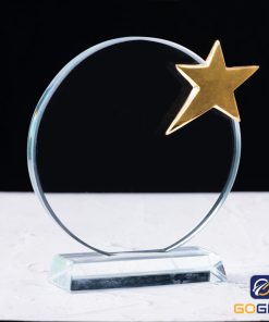 Cúp pha lê vinh danh sự kiện