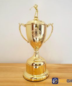 Cúp golf kim loại mạ vàng G01