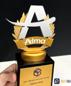 Cúp thiết kế riêng CTR10