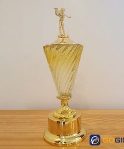 Cúp thể thao pha lê vàng