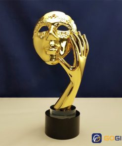 Cúp vinh danh mạ vàng độc đáo, sáng tạo