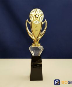 Cúp vinh danh món quà tặng tri ân, vinh danh nhân viên