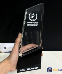 Cúp pha lê cầm tay Gogift