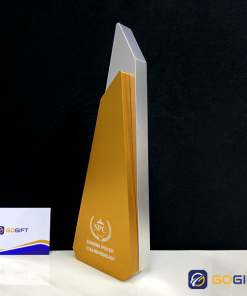 Cúp vinh danh chế tác riêng CTR22