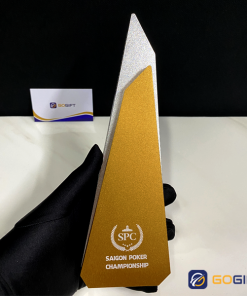 Cúp chế tác riêng CTR22