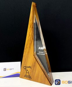 Cúp chế tác riêng CTR31 Gogift x ABB- RMIT