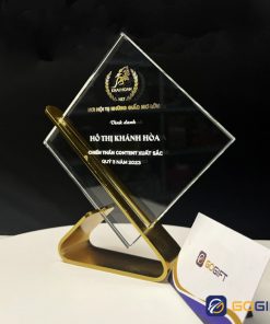 Cúp chế tác theo yêu cầu đế kim loại Ctr34