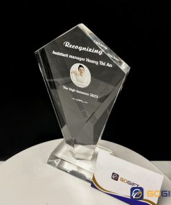 Kỷ niệm chương pha lê ngọn giáo PI31