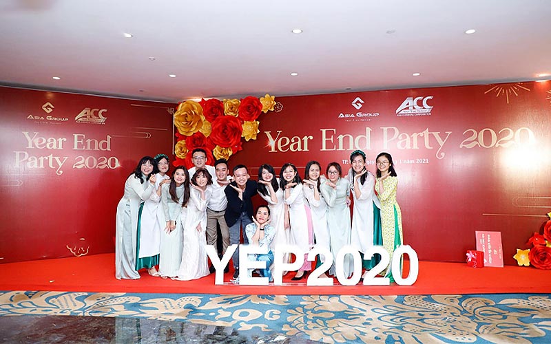 backdrop tiệc tất niên