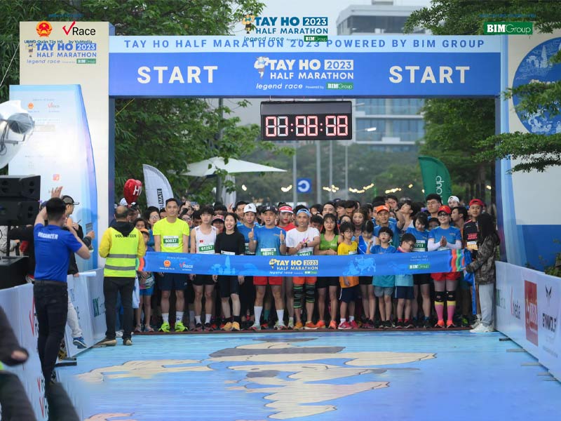 Giải chạy Tay Ho Half Marathon kết hợp cùng UBND quận Tây Hồ nên đảm bảo cung đường chạy chất lượng nhất