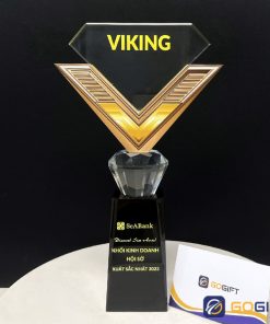 Cúp vinh danh chi nhánh xuất sắc SeaBank CTR63