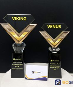 Cúp vinh danh thiết kế theo yêu cầu SeaBank CTR63