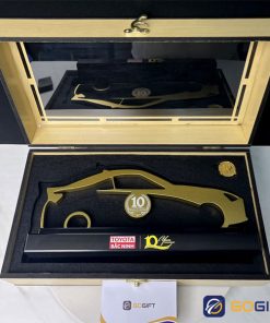 Cúp thiết kế đặc biệt theo yêu cầu Toyota CTR61