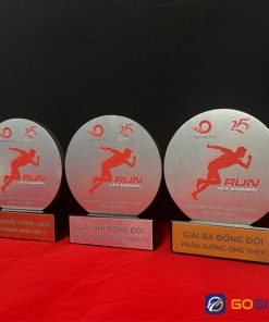 Cúp vinh danh marathon độc quyền Nhật Quang CTR71
