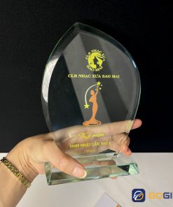 Kỷ niệm chương trao tặng cá nhân xuất sắc 3