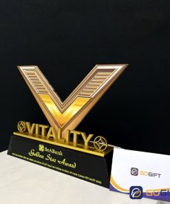 Cúp vinh danh ngân hàng SeaBank CTR67