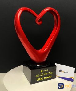 Cúp vinh danh thiết kế theo yêu cầu SeaBank hình trái tim CTR65