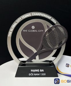 Cúp vinh danh vô địch giải tennis CTR64