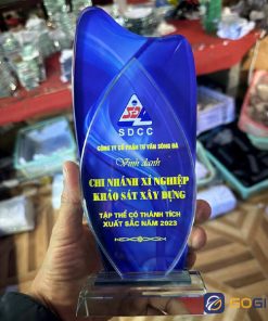 cúp pha lê phối 2 màu 3