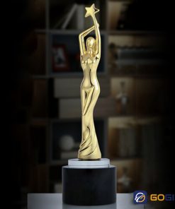 Mẫu cúp kim loại vinh danh nghệ thuật 02