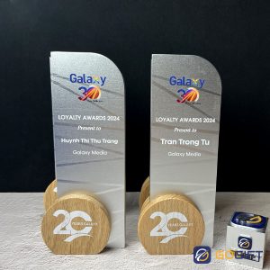 Cúp thiết kế Galaxy Loyalty Awards 4