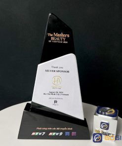 Cúp thiết kế nhà tài trợ The Master Beauty