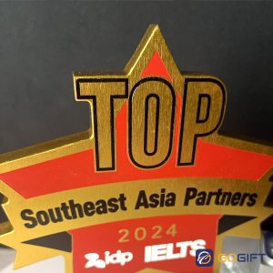 Cúp thiết kế Top Southeast Asia Partners 3