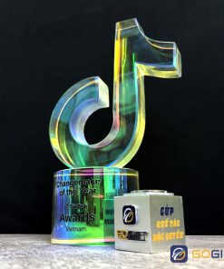 Cúp thiết kế Tiktok Award 2024 2