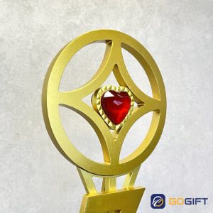 Cúp thiết kế 79 Days 3