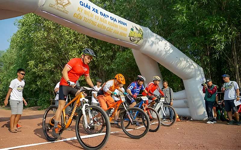 Giải-đua-xe-đạp-địa-hình-Đền-Hùng-Cross-Country
