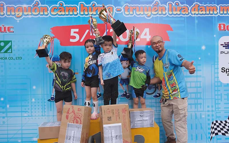 Giải đua xe thăng bằng cho bé Pushbike Cup