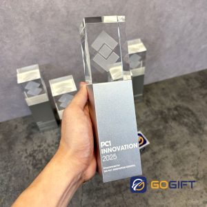 Kỷ niệm chương nhân viên
