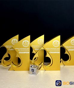 Cúp thiết kế High Roller Special Center Poker 2