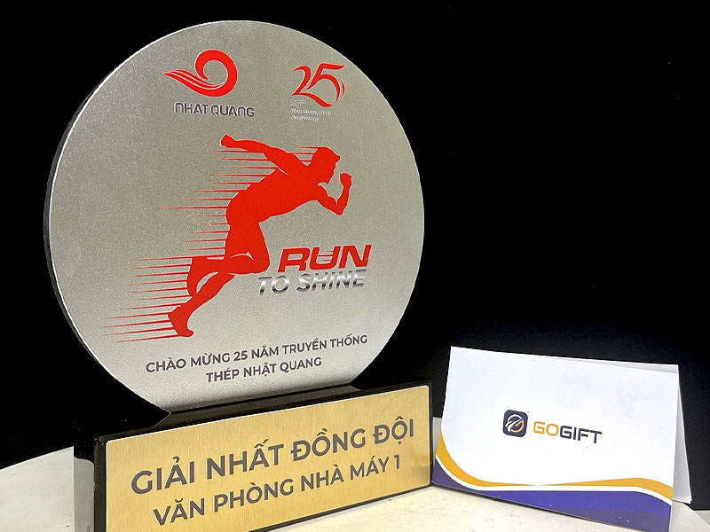 kỷ niệm chương chạy bộ