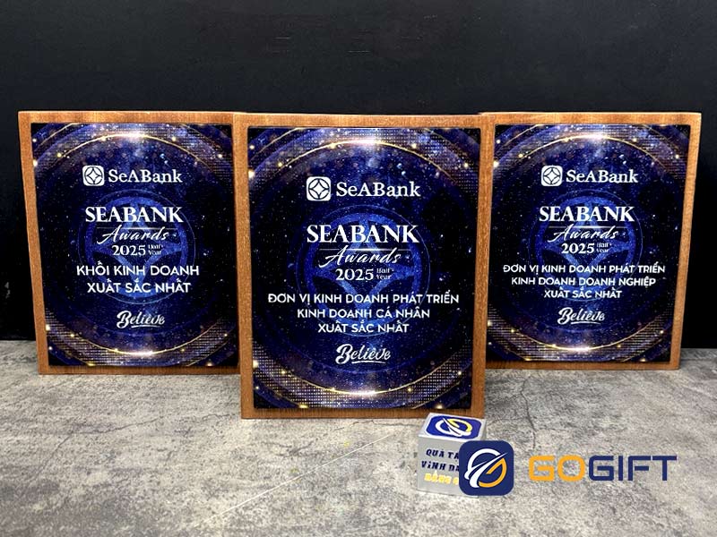 bảng vinh danh công ty 13