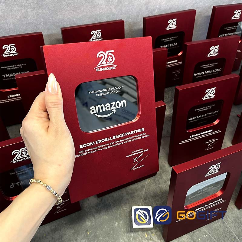 bảng vinh danh công ty 14