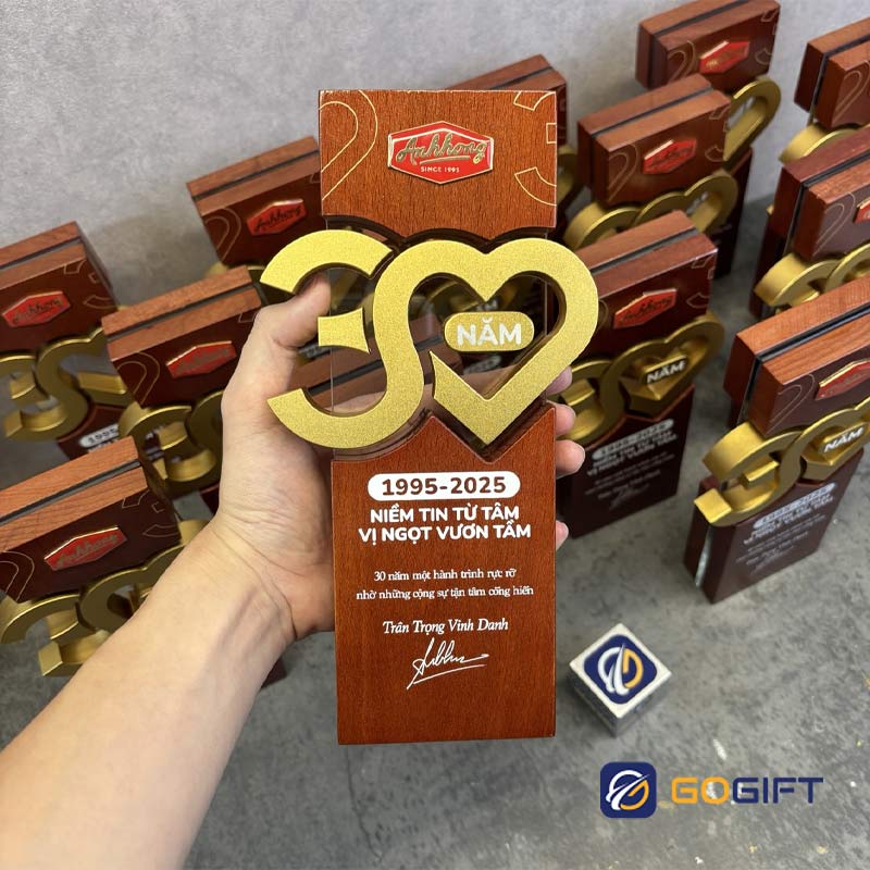 kỷ niệm chương 30 năm 1