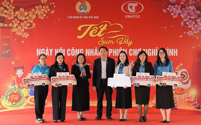 bài phát biểu cảm ơn đoàn tặng quà Tết 2 bài phát biểu cảm ơn đoàn tặng quà Tết 2