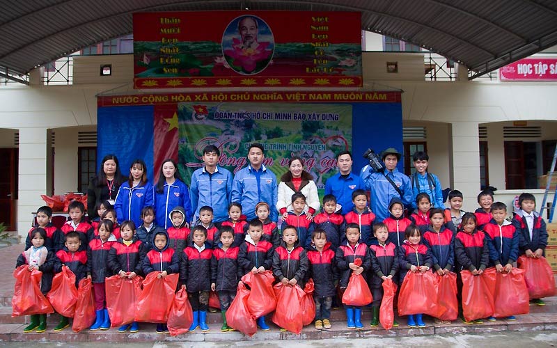 bài phát biểu cảm ơn đoàn tặng quà từ thiện bài phát biểu cảm ơn đoàn tặng quà từ thiện